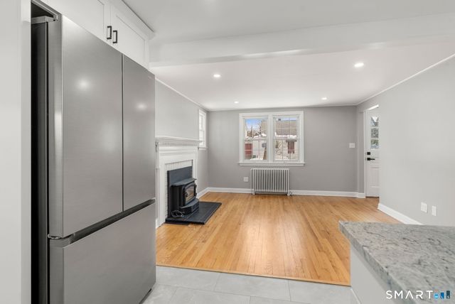 8 Hendee Road, Manchester, CT 06040