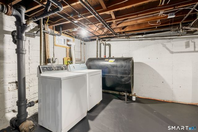 8 Hendee Road, Manchester, CT 06040