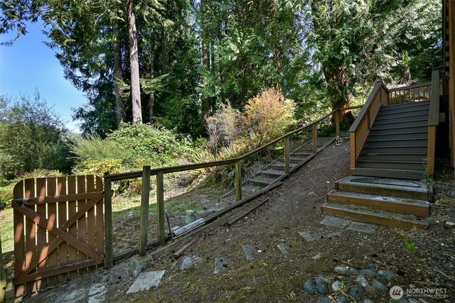 55 Lake Louise Drive, Bellingham, WA 98229