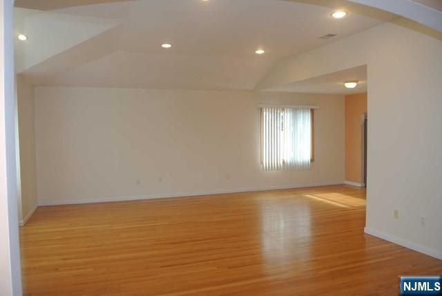 69 Summit Avenue 2, Elmwood Park, NJ 07407