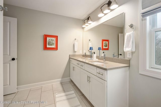 22 Edinburgh Court, New Scotland, NY 12159