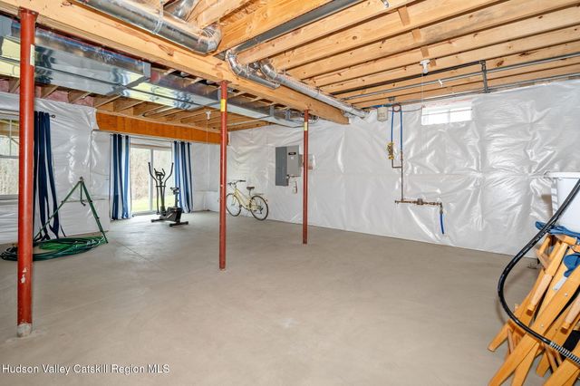 22 Edinburgh Court, New Scotland, NY 12159