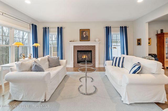 22 Edinburgh Court, New Scotland, NY 12159