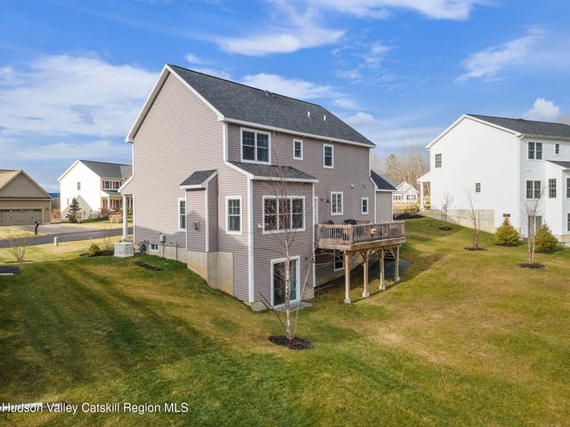 22 Edinburgh Court, New Scotland, NY 12159