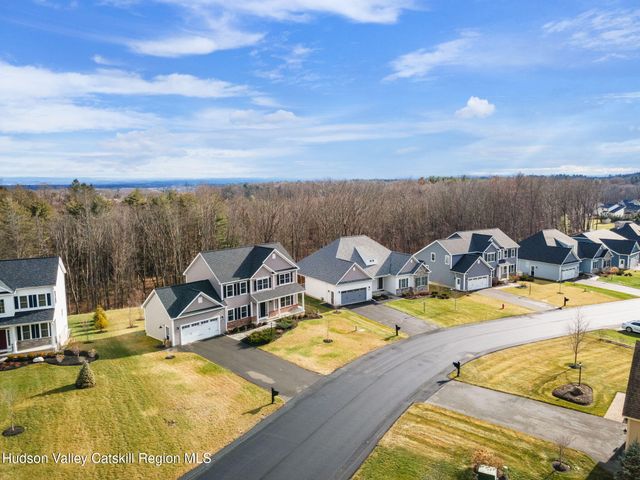 22 Edinburgh Court, New Scotland, NY 12159