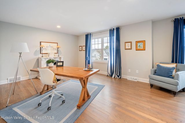 22 Edinburgh Court, New Scotland, NY 12159