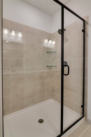 420 Parkside DR, Argyle, TX 76226
