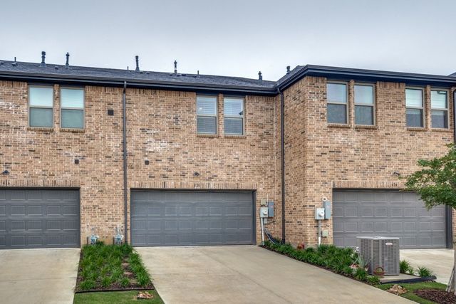 420 Parkside DR, Argyle, TX 76226