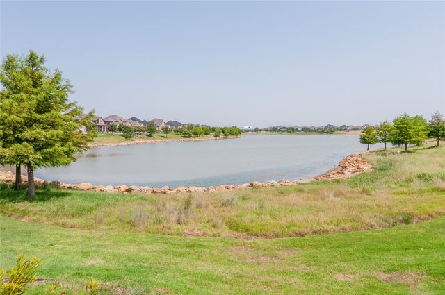 420 Parkside DR, Argyle, TX 76226