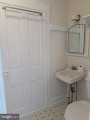 30 N MAIN ST #1, Manheim, PA 17545