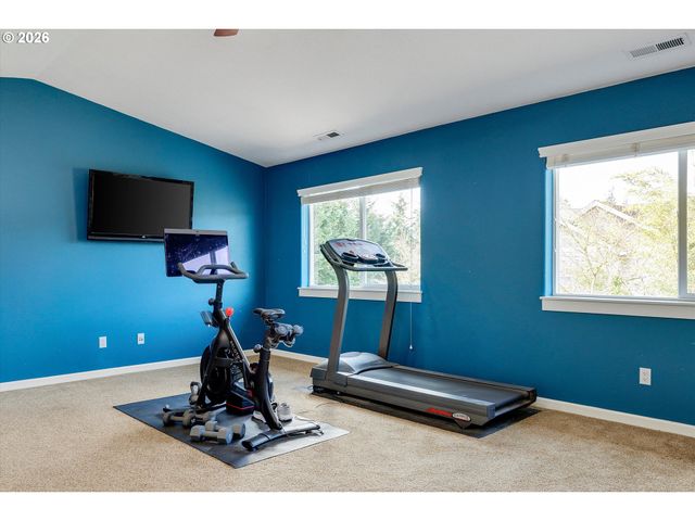 10847 Se ALEXANDER Dr, Happy Valley, OR 97086