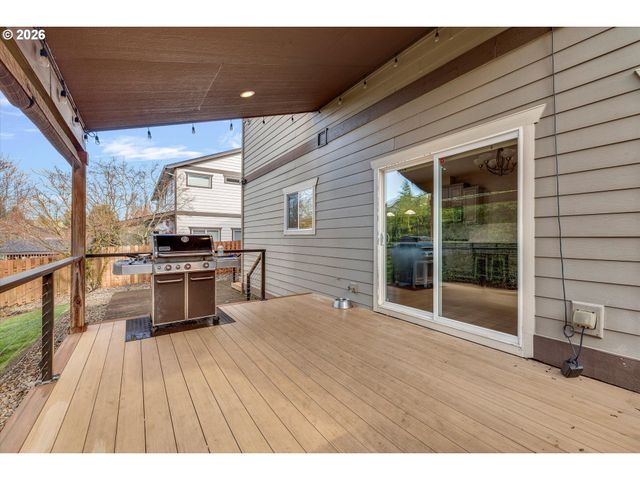 10847 Se ALEXANDER Dr, Happy Valley, OR 97086