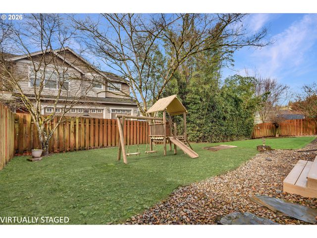 10847 Se ALEXANDER Dr, Happy Valley, OR 97086