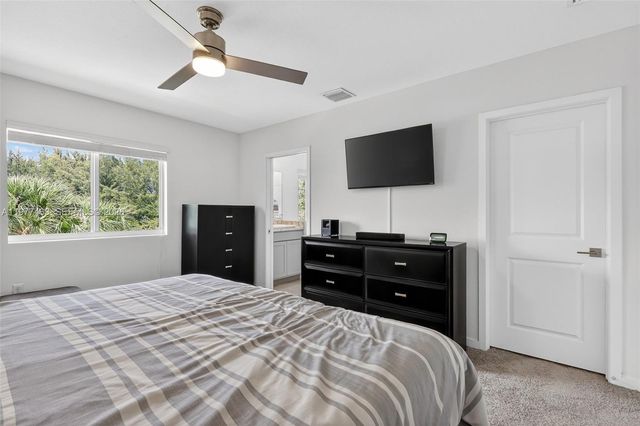 20868 NW 9th Path, Miami Gardens, FL 33169