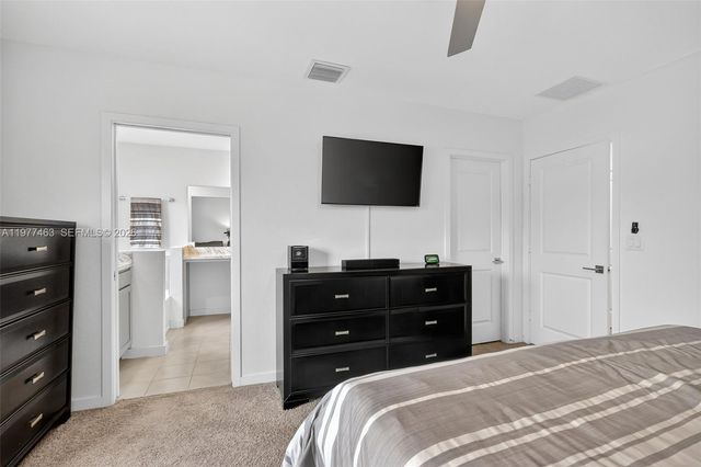 20868 NW 9th Path, Miami Gardens, FL 33169