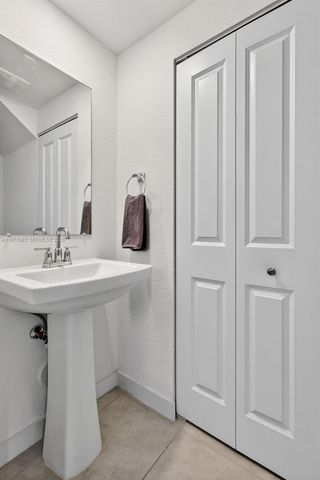 20868 NW 9th Path, Miami Gardens, FL 33169