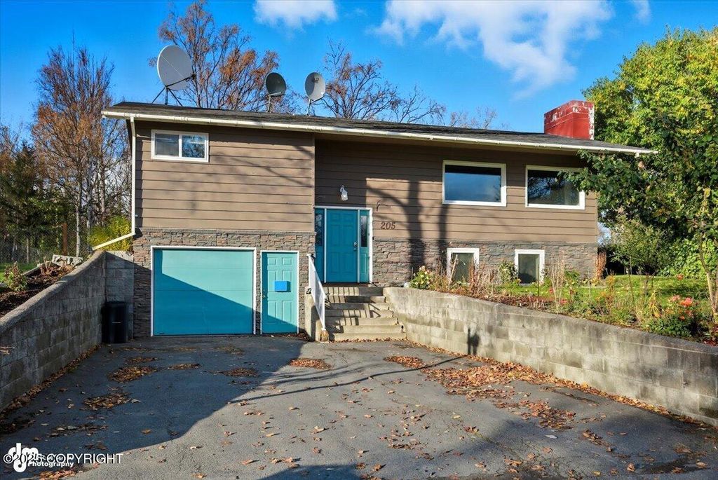 205 W Beaver Avenue, Palmer, AK 99645