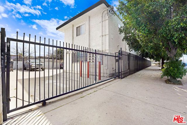 10028 San Fernando Road, Pacoima (los Angeles), CA 91331
