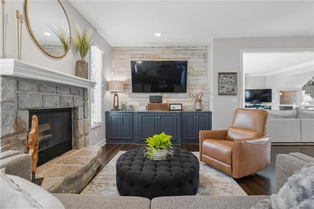 16101 Birch Street, Overland Park, KS 66085