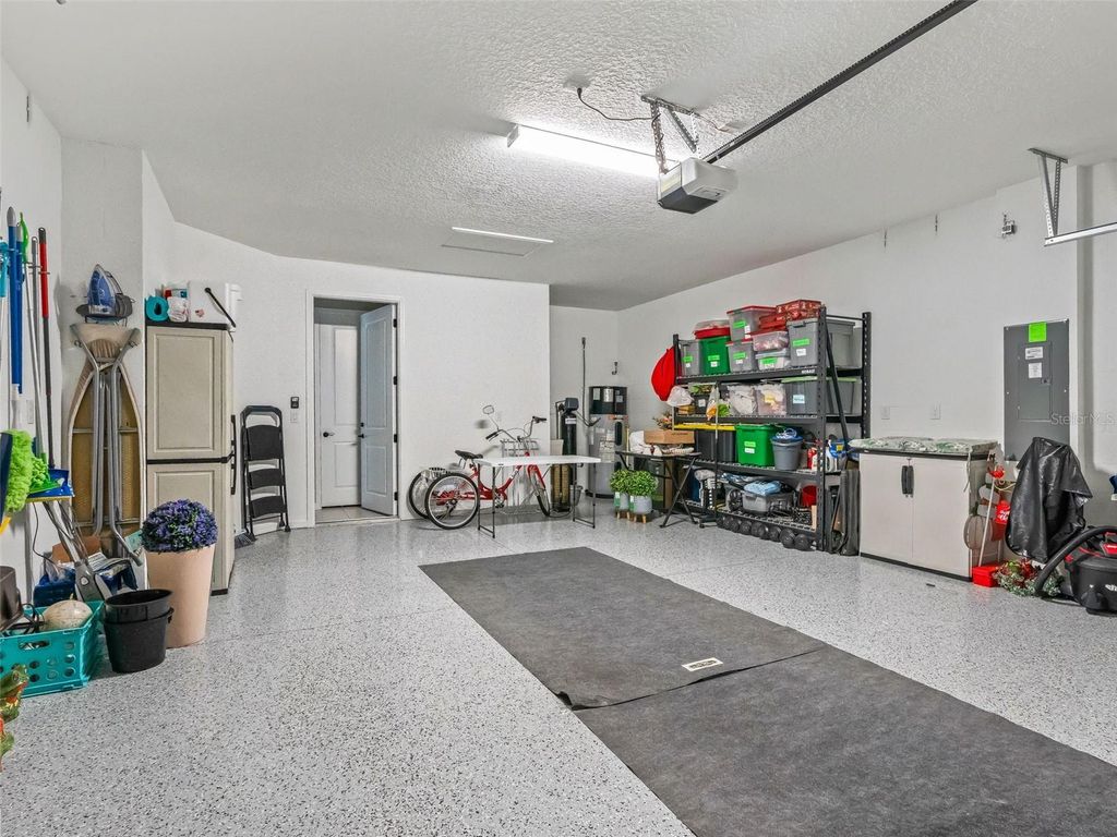 Image 31 of property listing at 8764 SW 58TH STREET ROAD, Ocala, FL 34481