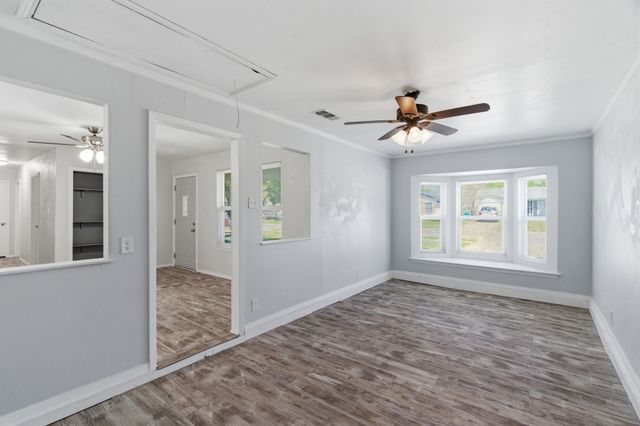 728 Lisa Lane, Cedar Hill, TX 75104