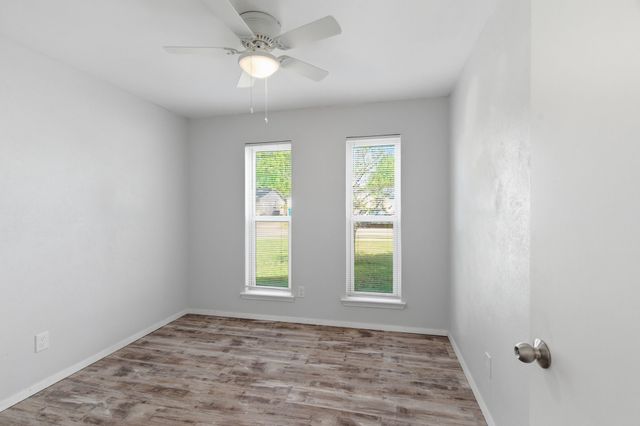 728 Lisa Lane, Cedar Hill, TX 75104