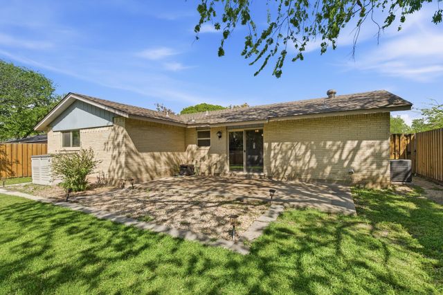 728 Lisa Lane, Cedar Hill, TX 75104