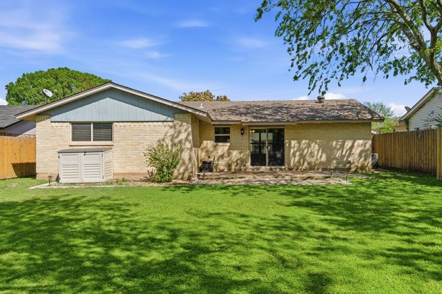 728 Lisa Lane, Cedar Hill, TX 75104