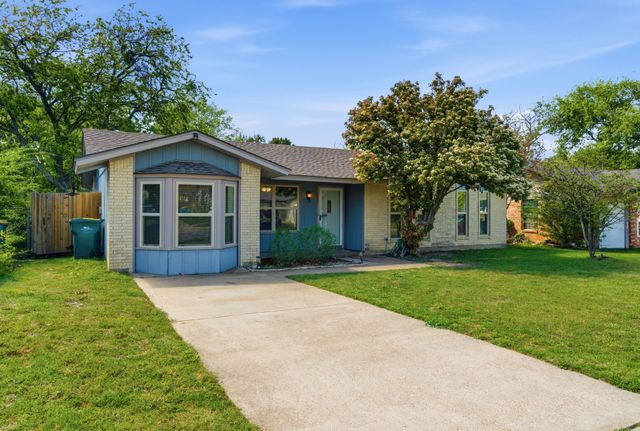 728 Lisa Lane, Cedar Hill, TX 75104