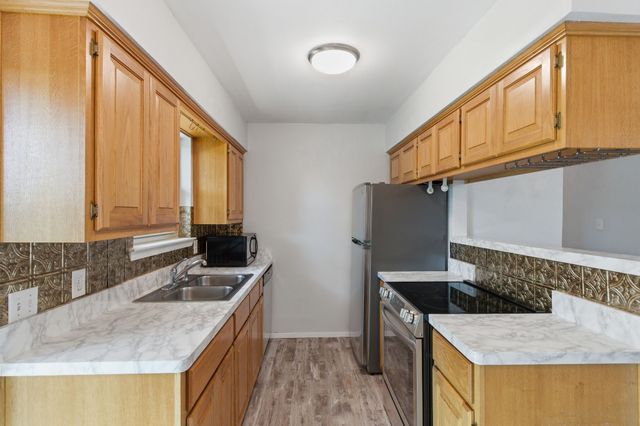 728 Lisa Lane, Cedar Hill, TX 75104