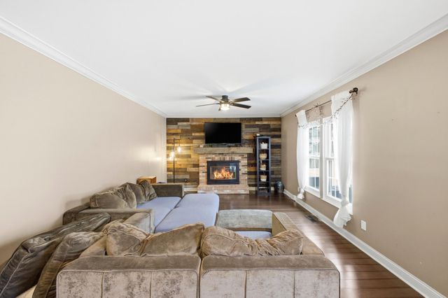 772 Old Forest Court, Columbus, OH 43230