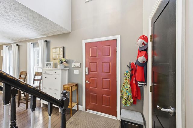 772 Old Forest Court, Columbus, OH 43230