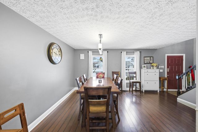 772 Old Forest Court, Columbus, OH 43230