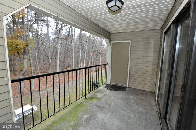 28 BRIDGEWATER DR, Marlton, NJ 08053