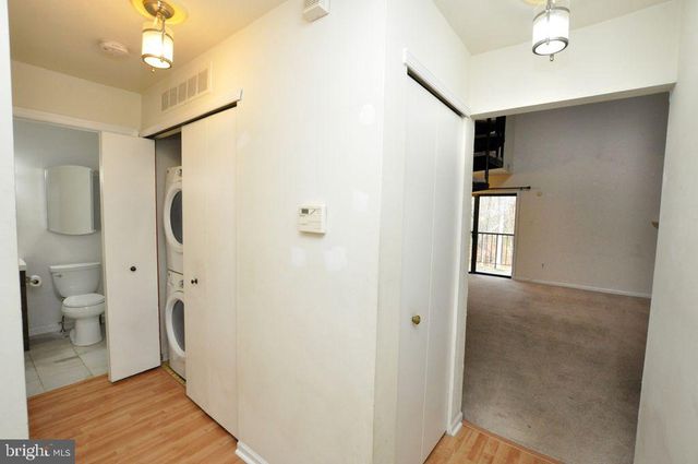 28 BRIDGEWATER DR, Marlton, NJ 08053