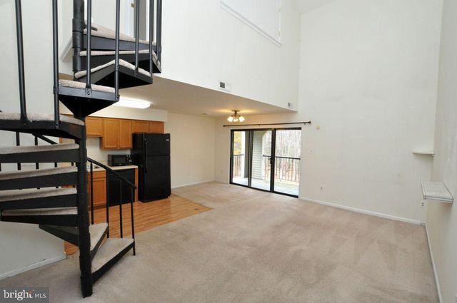 28 BRIDGEWATER DR, Marlton, NJ 08053