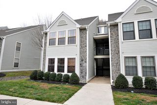 28 BRIDGEWATER DR, Marlton, NJ 08053