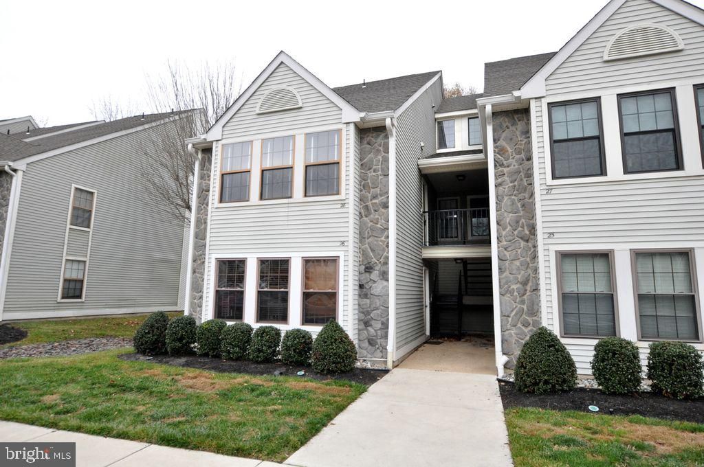 28 BRIDGEWATER DR, Marlton, NJ 08053