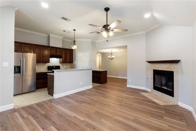 2402 Pleasant Rose Circle, Bryan, TX 77808