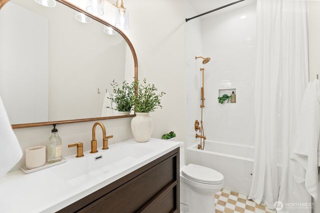 210 Eagle Court, Woodland, WA 98674