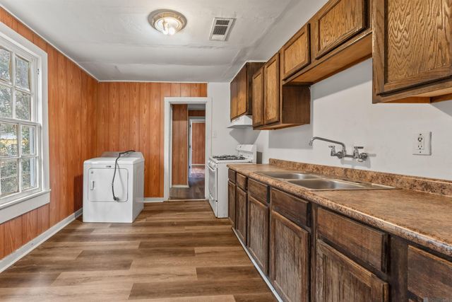 4433 Sherwood St, Baton Rouge, LA 70805