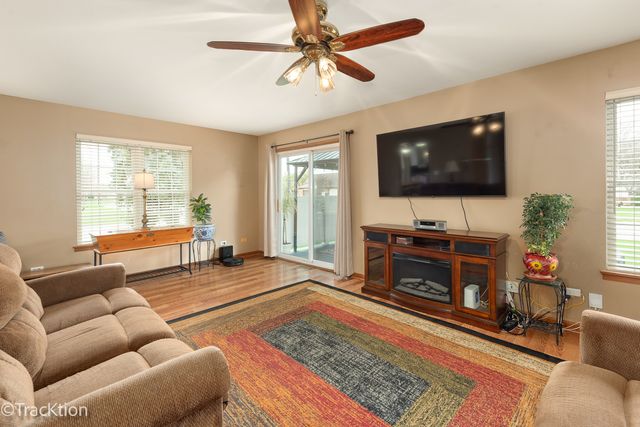 20838 W Peppertree Court, Plainfield, IL 60544