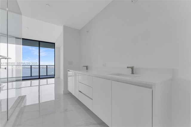 700 NE 24th St 4402, Miami, FL 33137