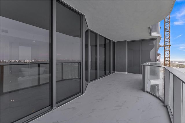 700 NE 24th St 4402, Miami, FL 33137