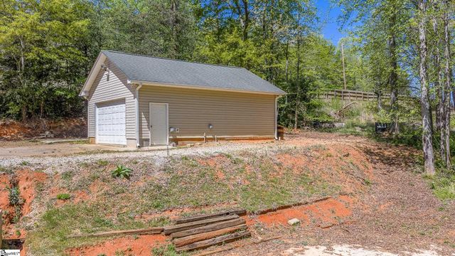 2140 Geer Highway, Travelers Rest, SC 29690