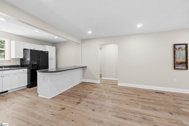 2140 Geer Highway, Travelers Rest, SC 29690