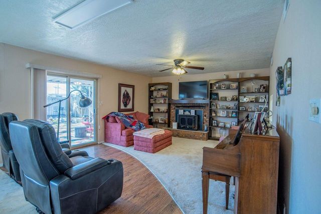 6436 Colleen Avenue NE, Albuquerque, NM 87109