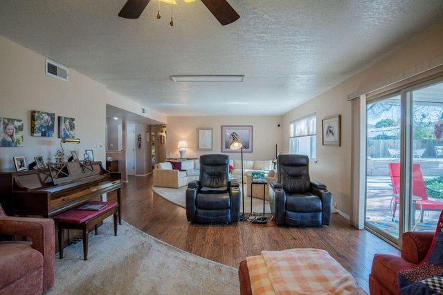 6436 Colleen Avenue NE, Albuquerque, NM 87109