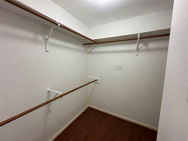 2204 Gemini Street, Houston, TX 77058