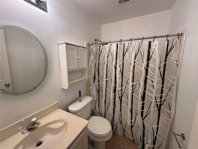 2204 Gemini Street, Houston, TX 77058